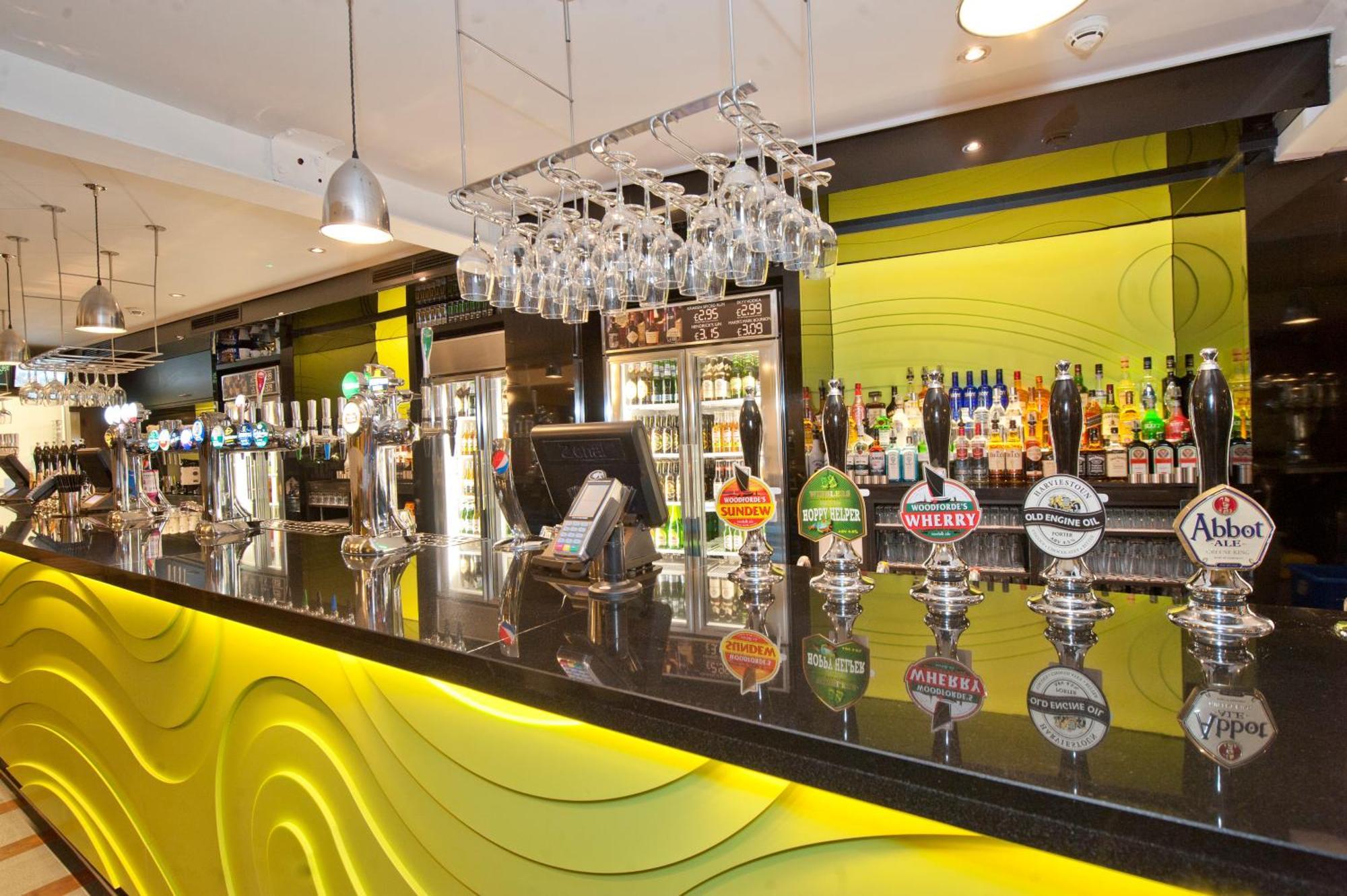 The King'S Head Hotel Wetherspoon Beccles Luaran gambar